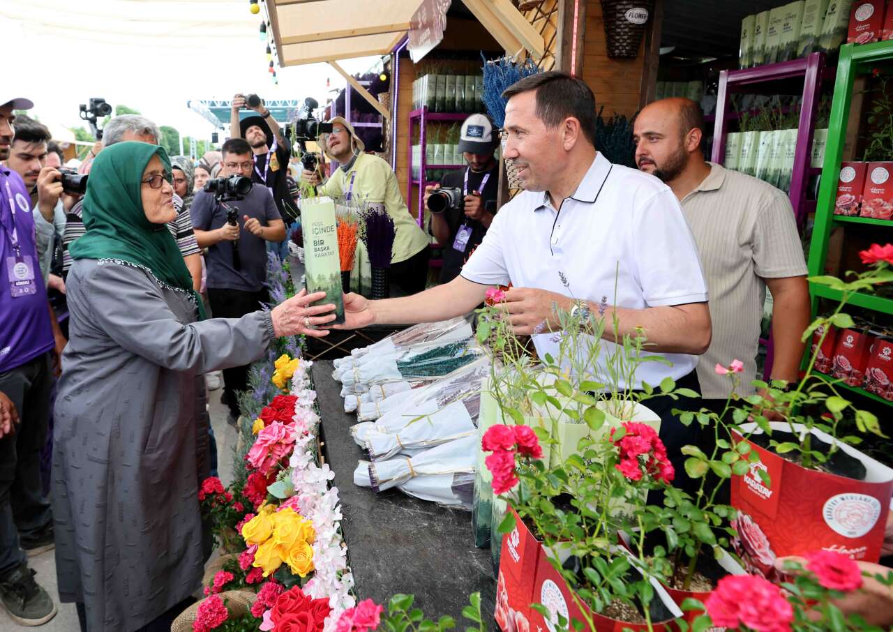 Konya’da lavanta festivali başladı! Binlerce kişi mor tarlalara akın etti 5